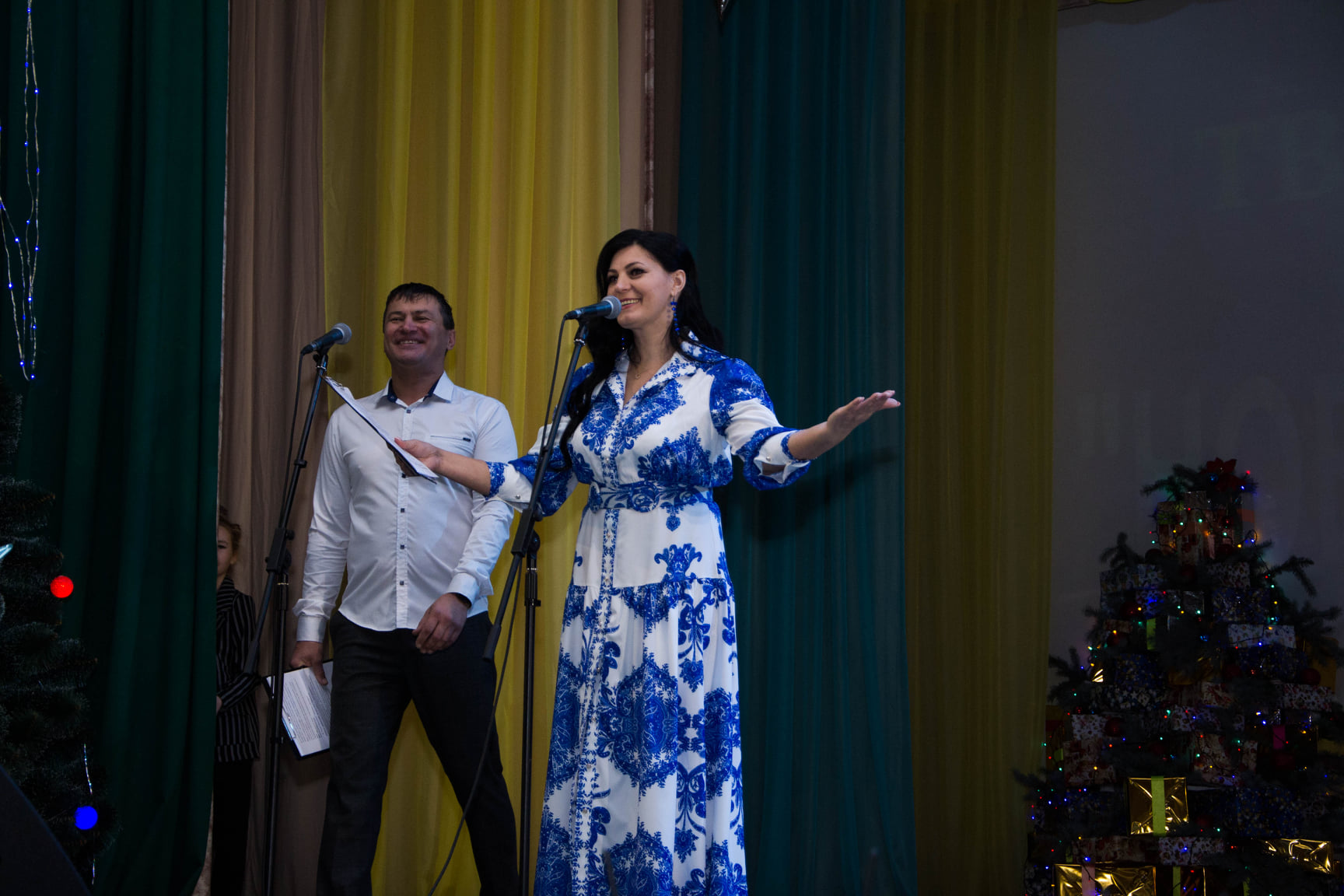 ведучі.jpg