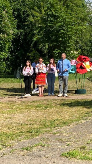«Закодовані на перемогу» - у Боровій відбулися заходи до Дня вишиванки