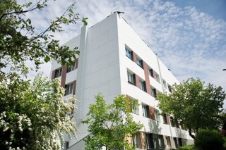 Пошкоджену від обстрілів Обласну дитячу лікарню відновлять до кінця літа