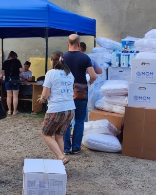 Продовжується гуманітарна підтримка внутрішньо переміщених осіб з Борівської громади, які нині тимчасово проживають у Харкові